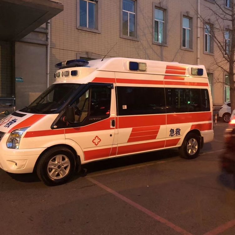 南丰夜间租赁救护车护送病人转院：安全转运的 8 大核心注意事项
